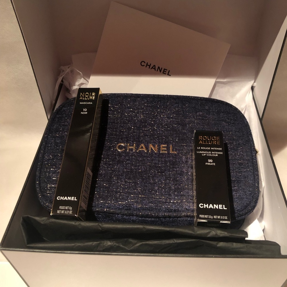 NWT in Box Chanel cosmetic gift set (mascara/lipstick) with denim cosmetics case